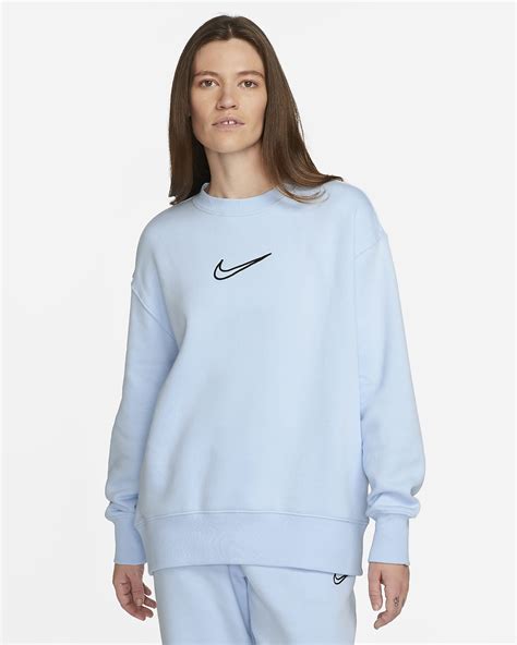 nike oversized crewneck sweatshirt.